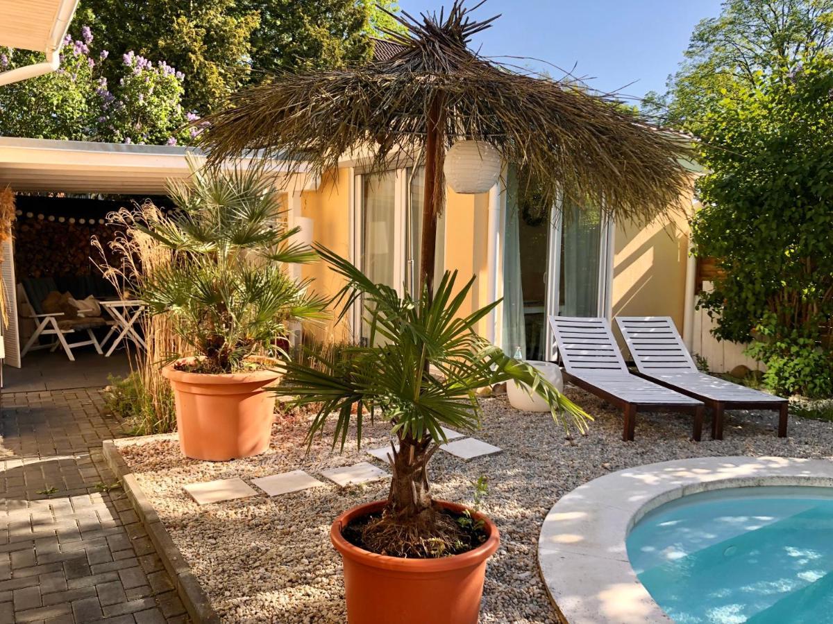 Apartment Tinyhouse Mit Pool, Outdoor Whirlpool Und Garten Petershagen-Eggersdorf Exterior photo